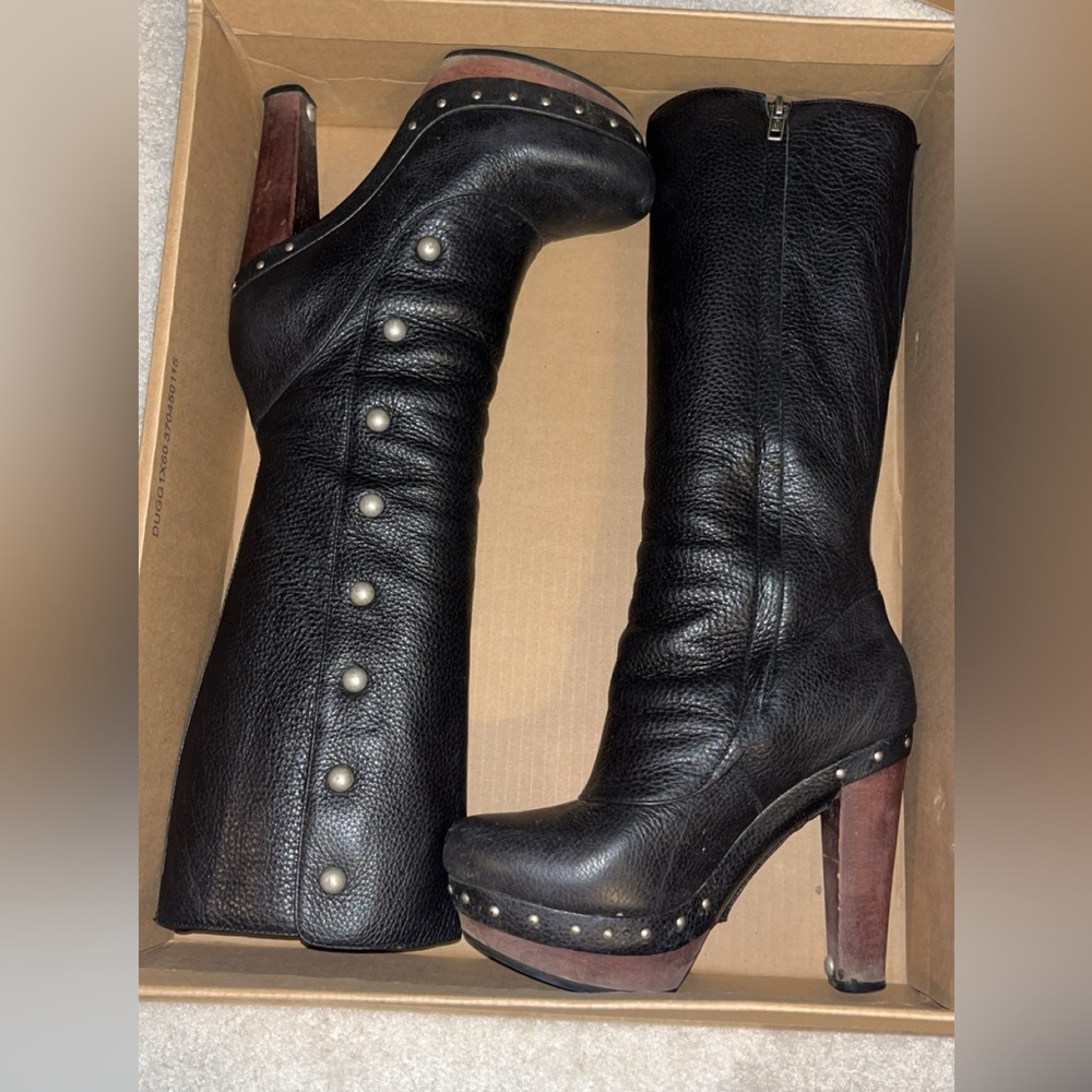 Ugg Cosima Tall Black - Women’s size 8